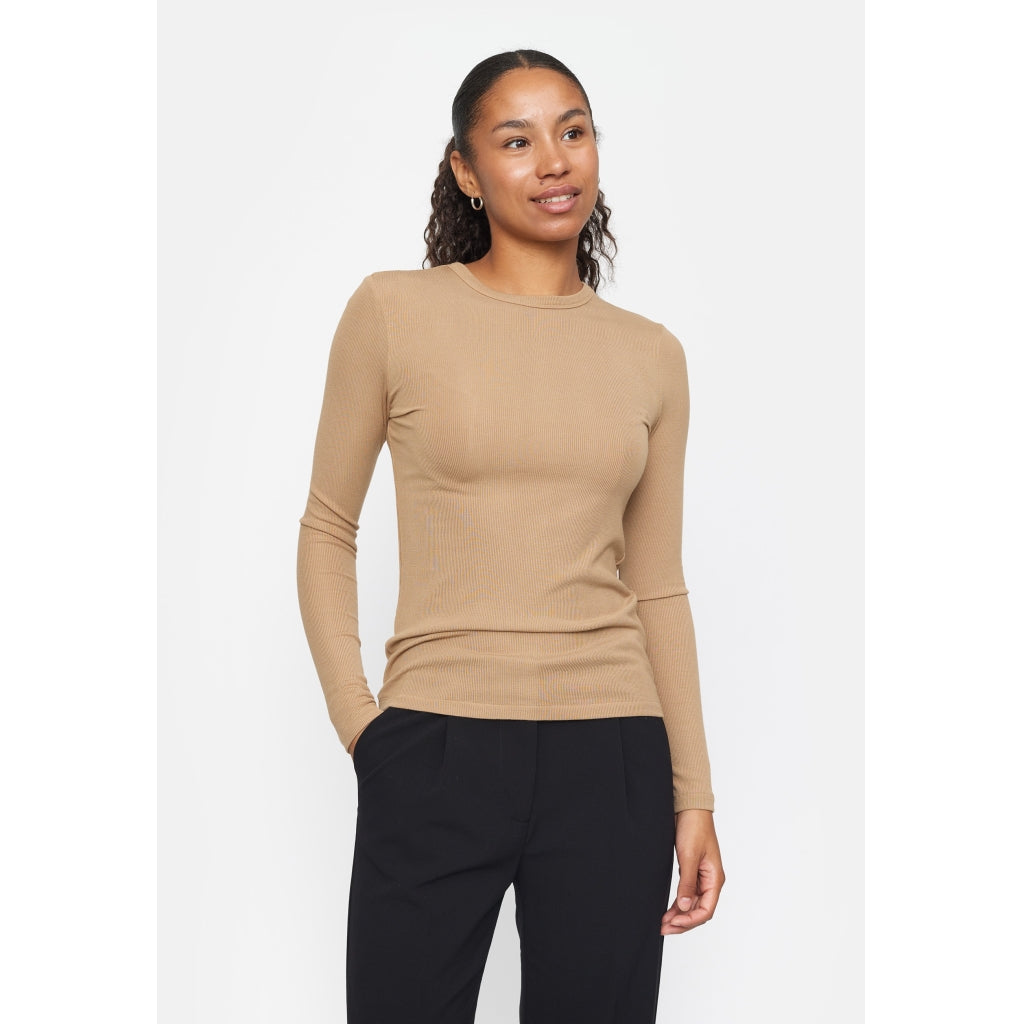 Fenja O-Neck Top