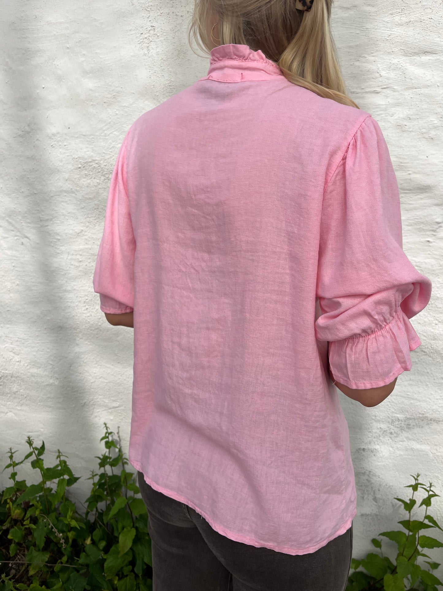 Linen shirt frill