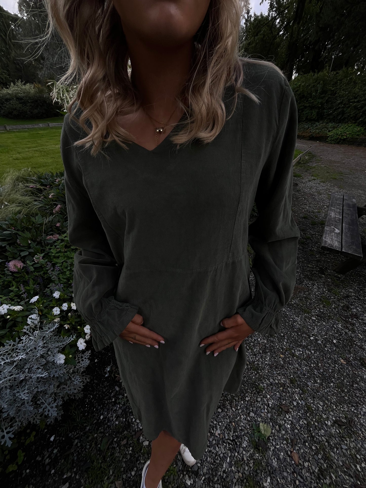 Cordkjole smal modell Burgunder