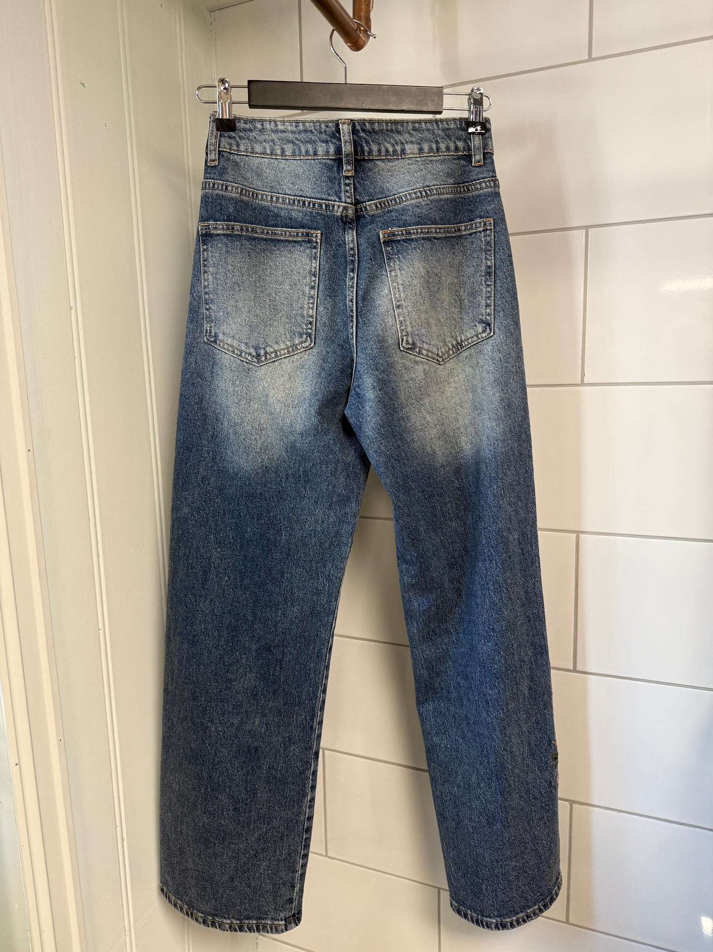Flower Embroidery Jeans