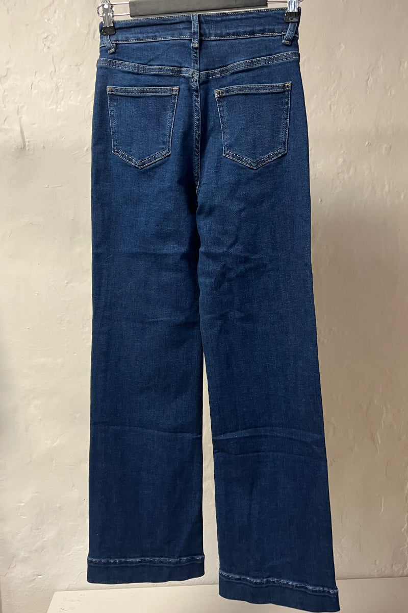 Arezzo Jeans