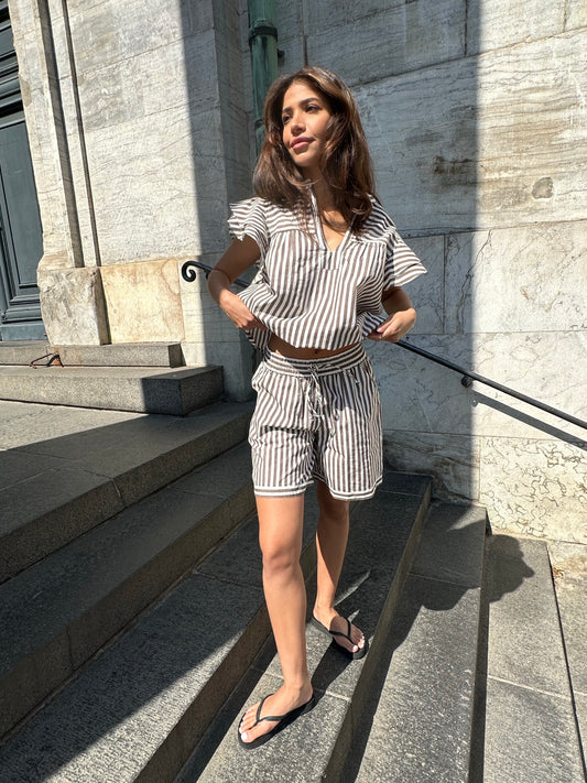Lis brown stripe