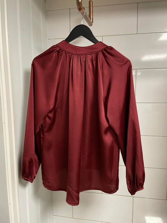 Sateen blouse v-neck