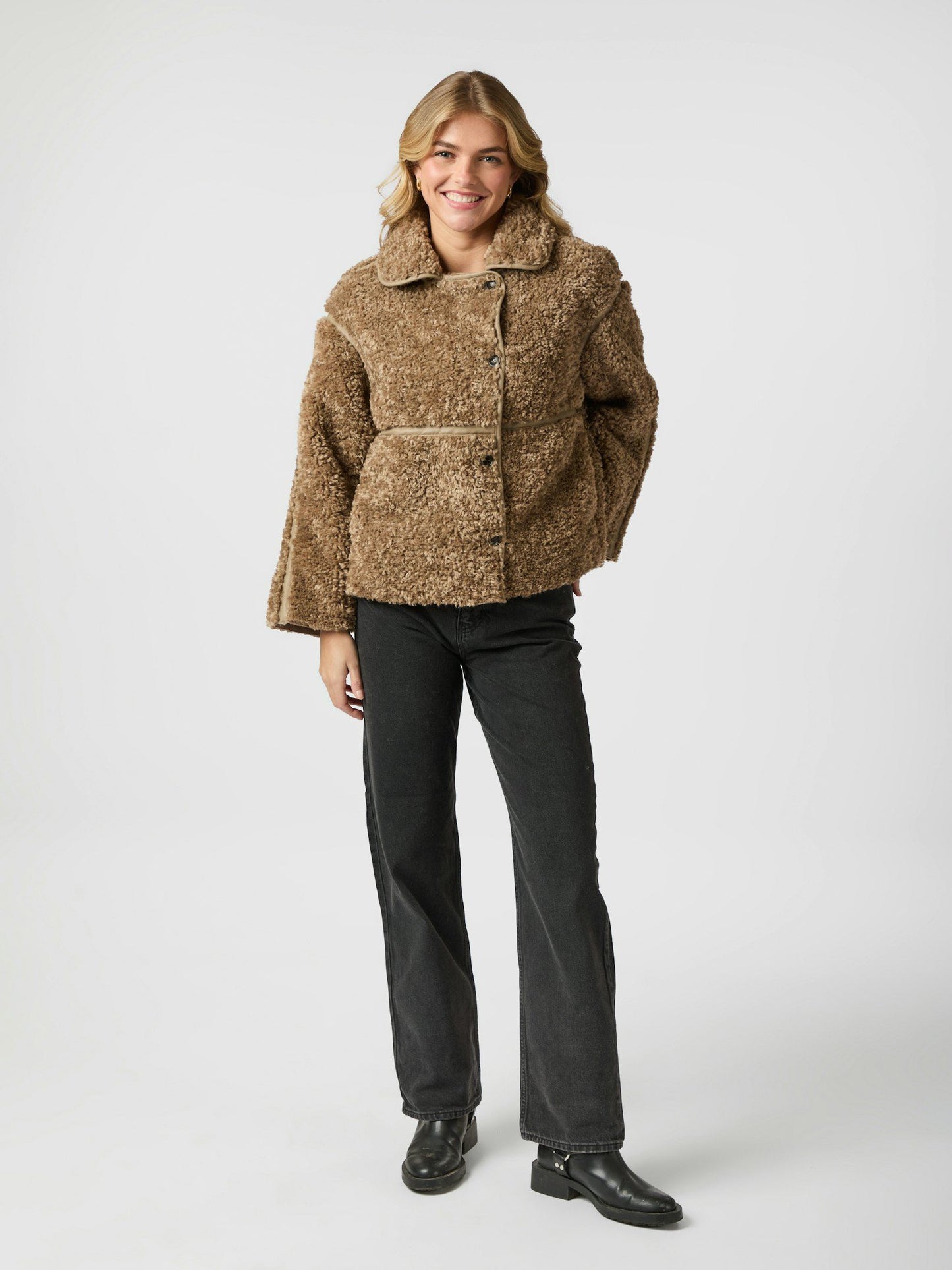 Castor faux fur jacket FORHÅNDSBESTILLING