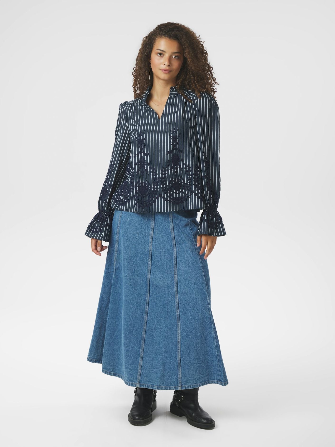 Amara Stripe Emb Blouse FORHÅNDSORDRE