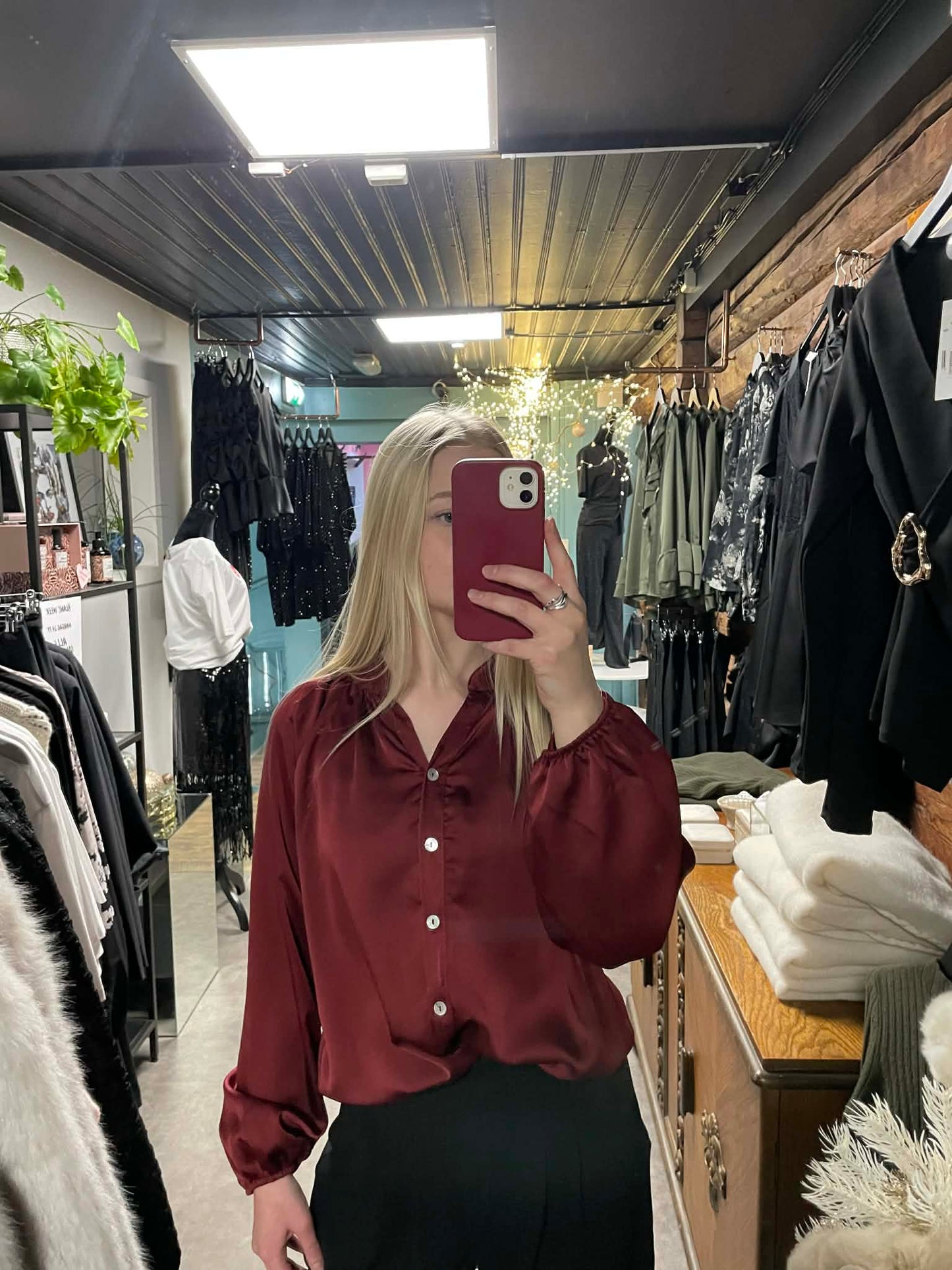 Sateen blouse v-neck