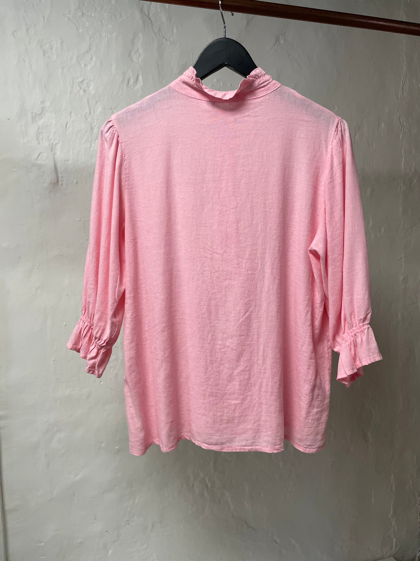 Linen shirt frill