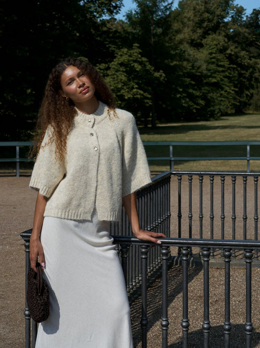 Benuta  Fluffy Knit Cardigan