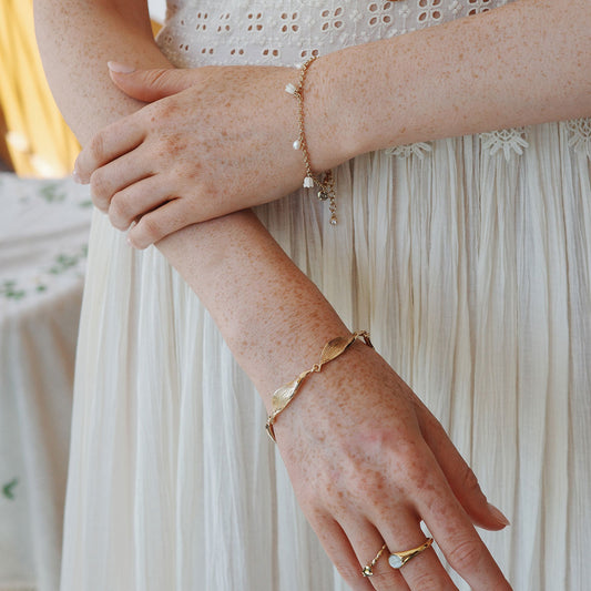 Lilies&Pearls bracelet