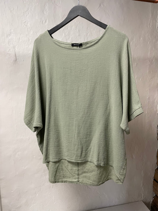 Linen wide top