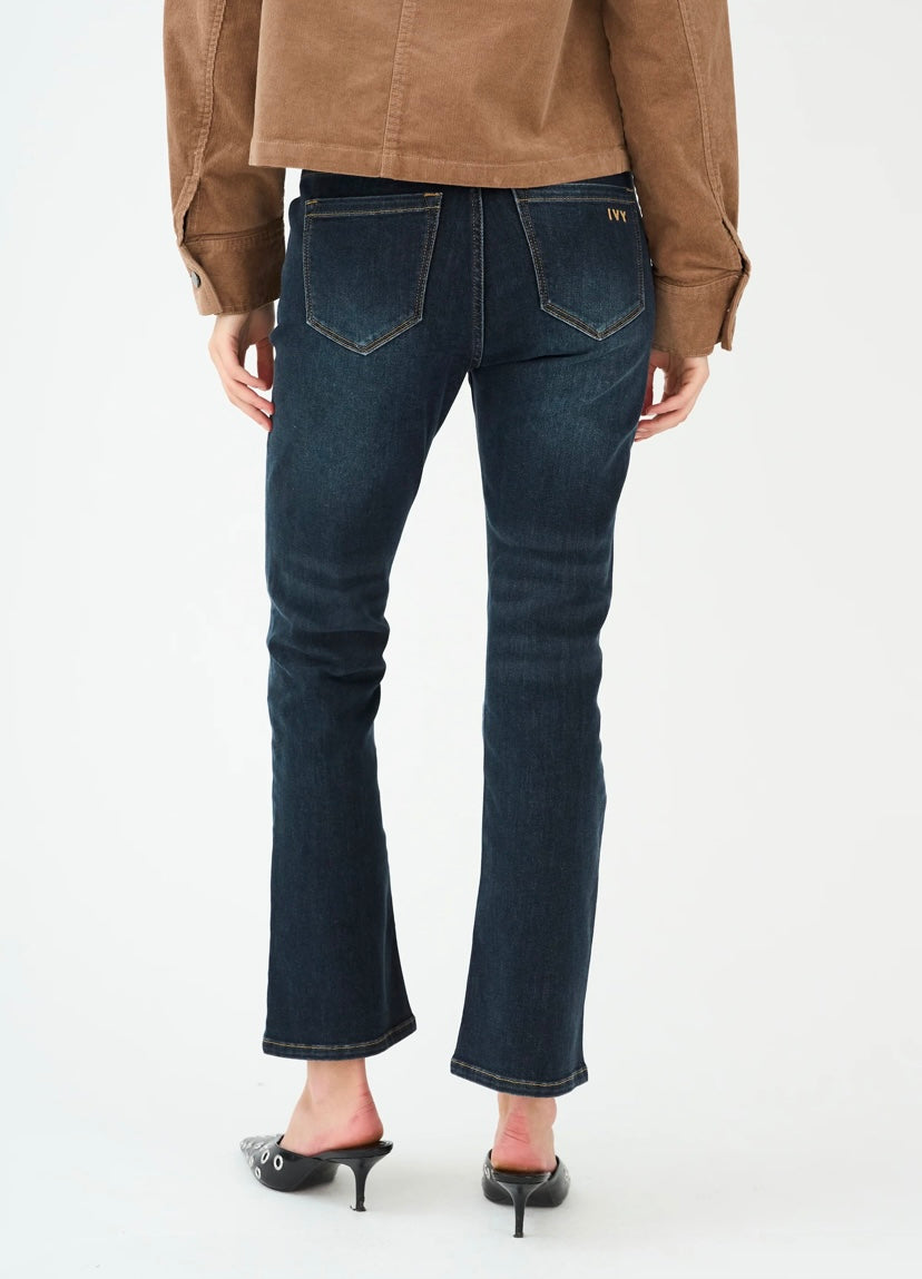 Johanna kick flare wash fullham