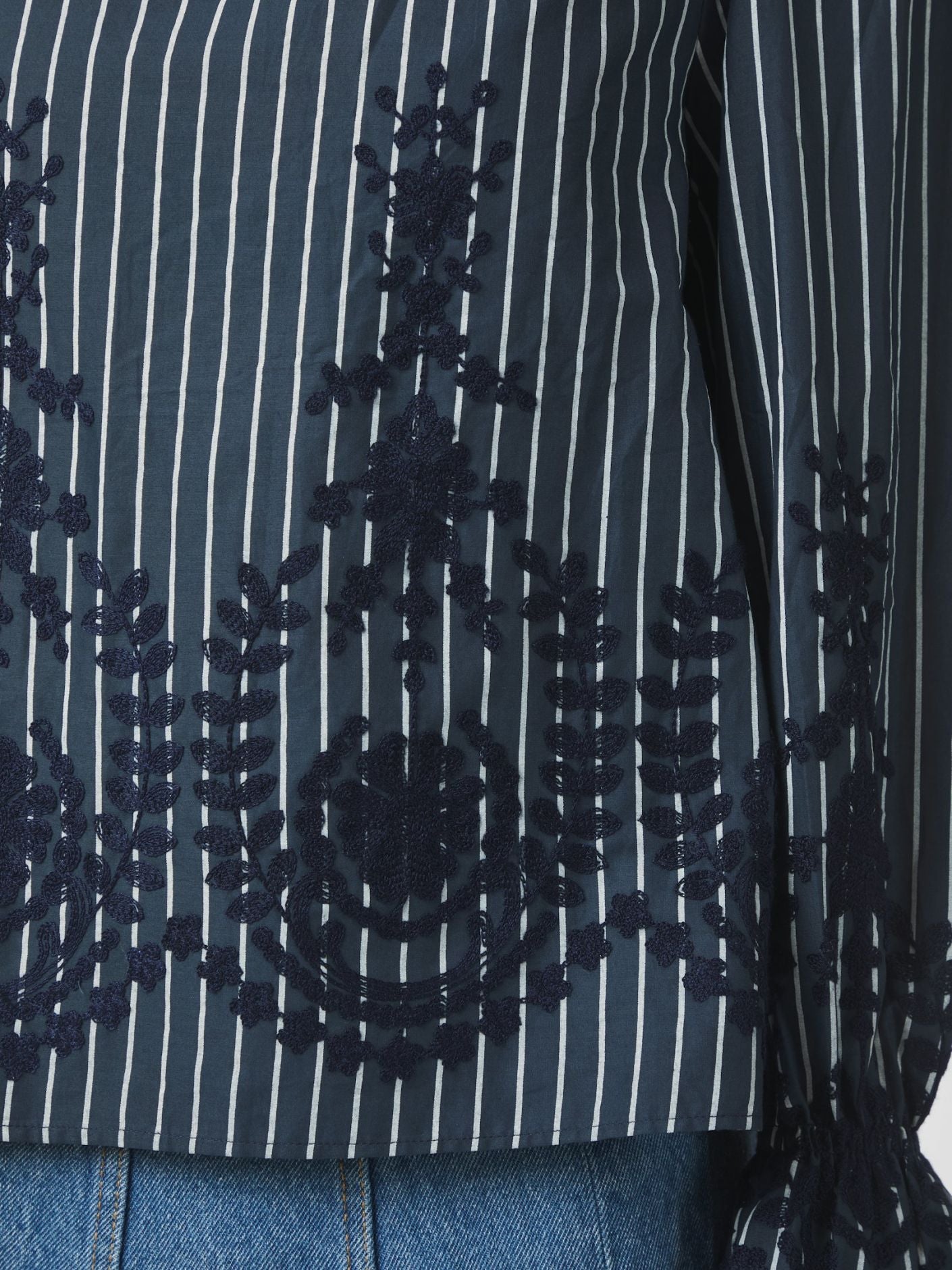 Amara Stripe Emb Blouse FORHÅNDSORDRE