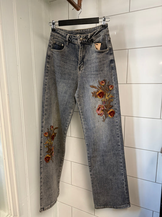Flower Embroidery Jeans