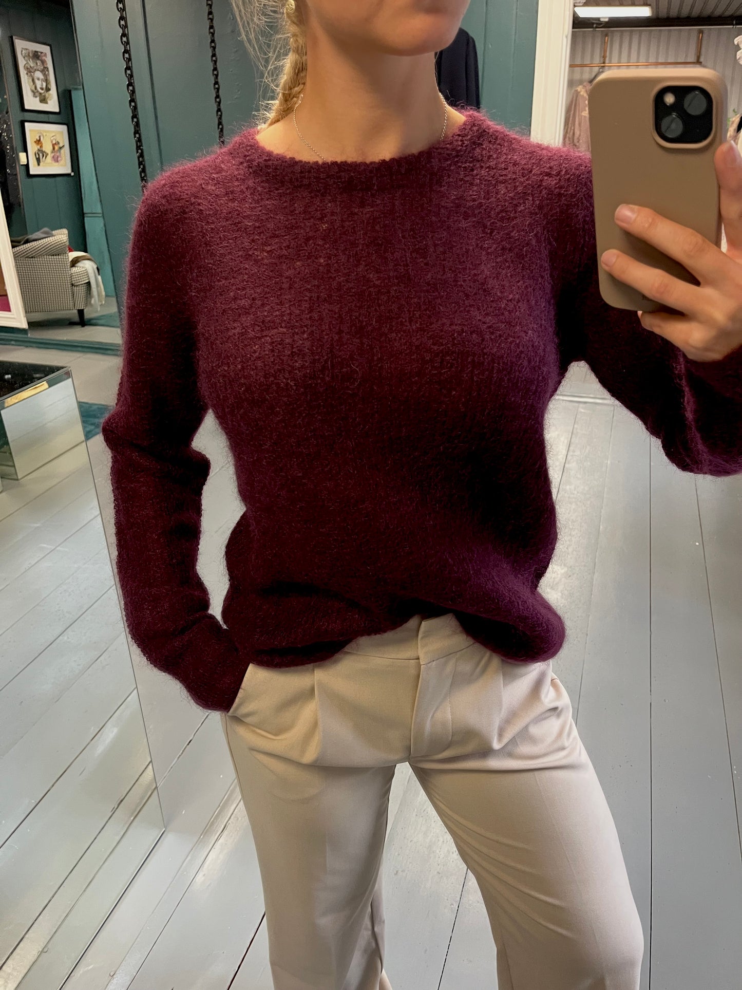 New Maddy Burgunder