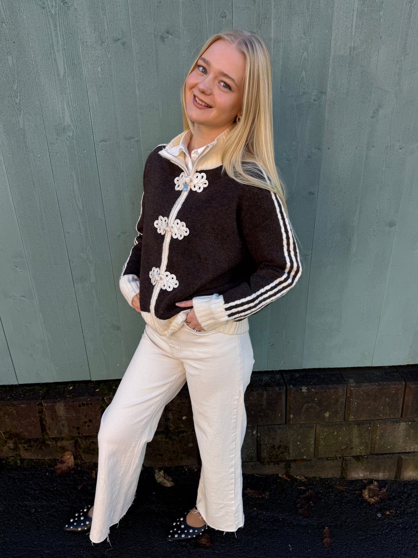 Dora Cardigan