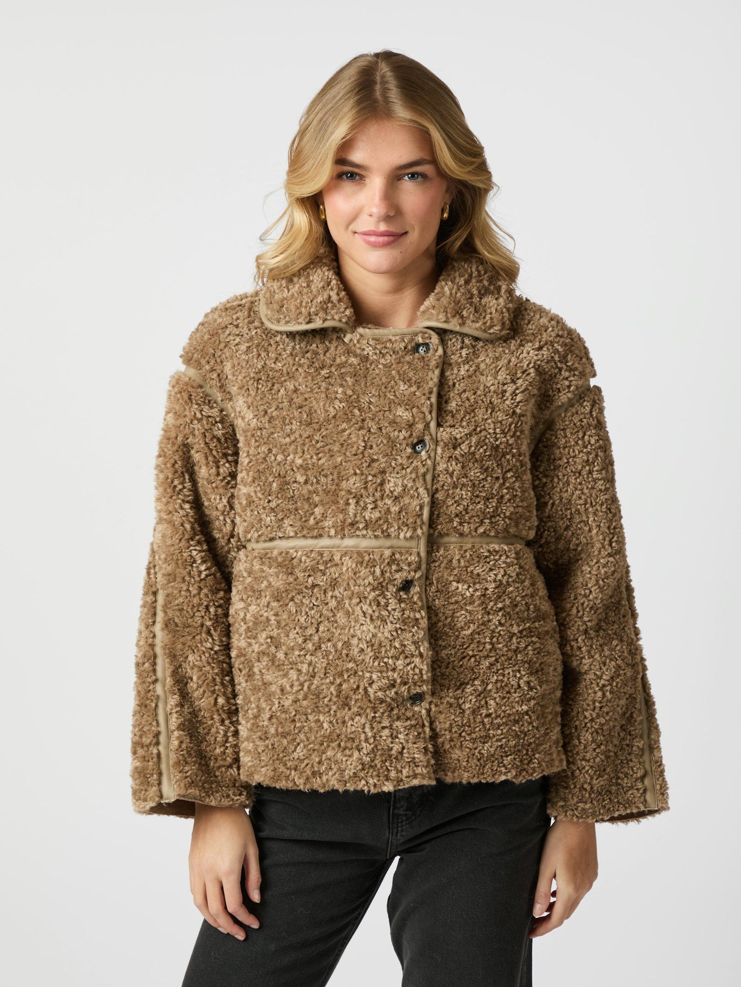Castor faux fur jacket FORHÅNDSBESTILLING