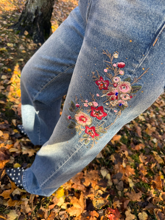 Flower Embroidery Jeans