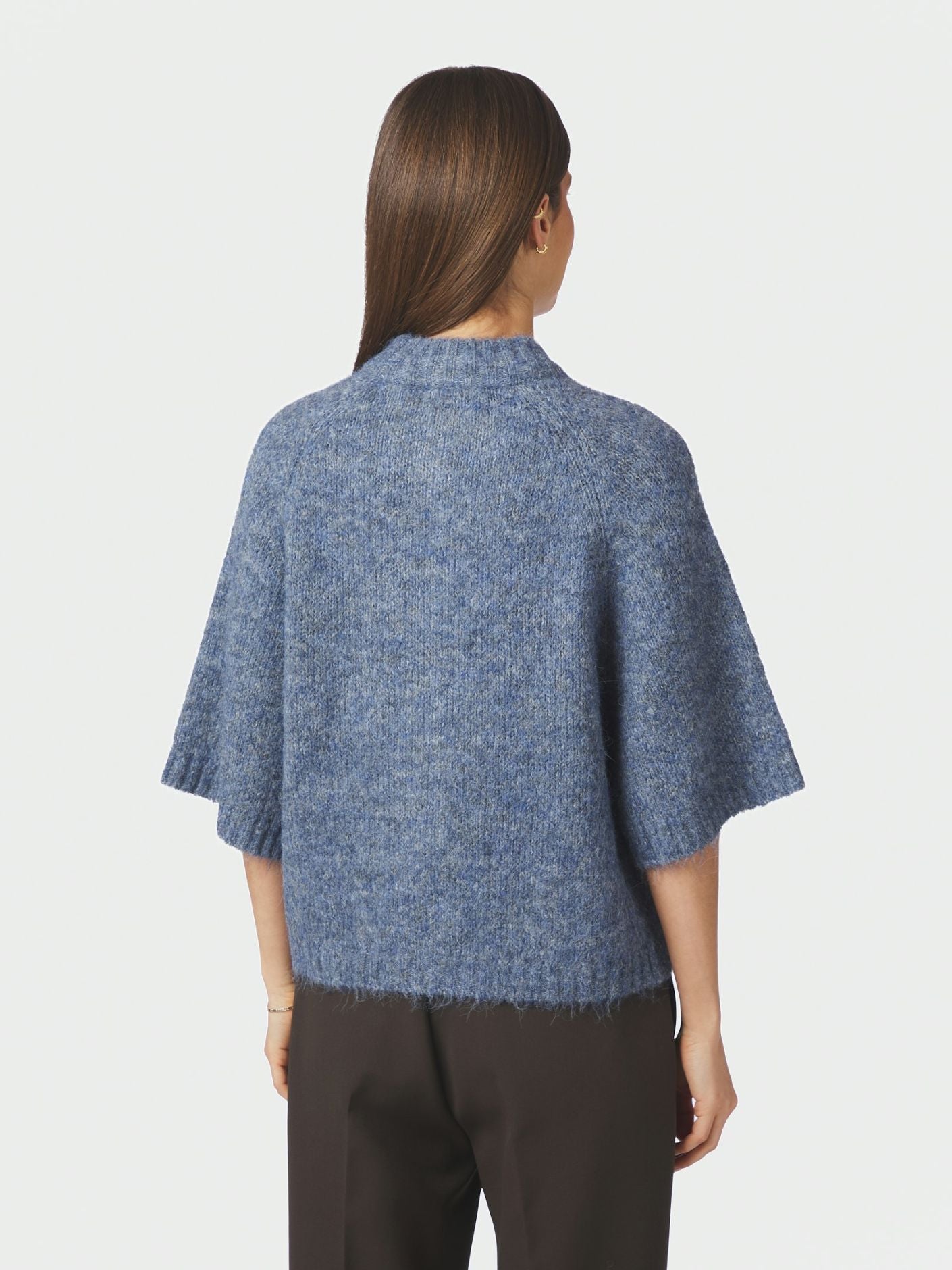 Benuta  Fluffy Knit Cardigan