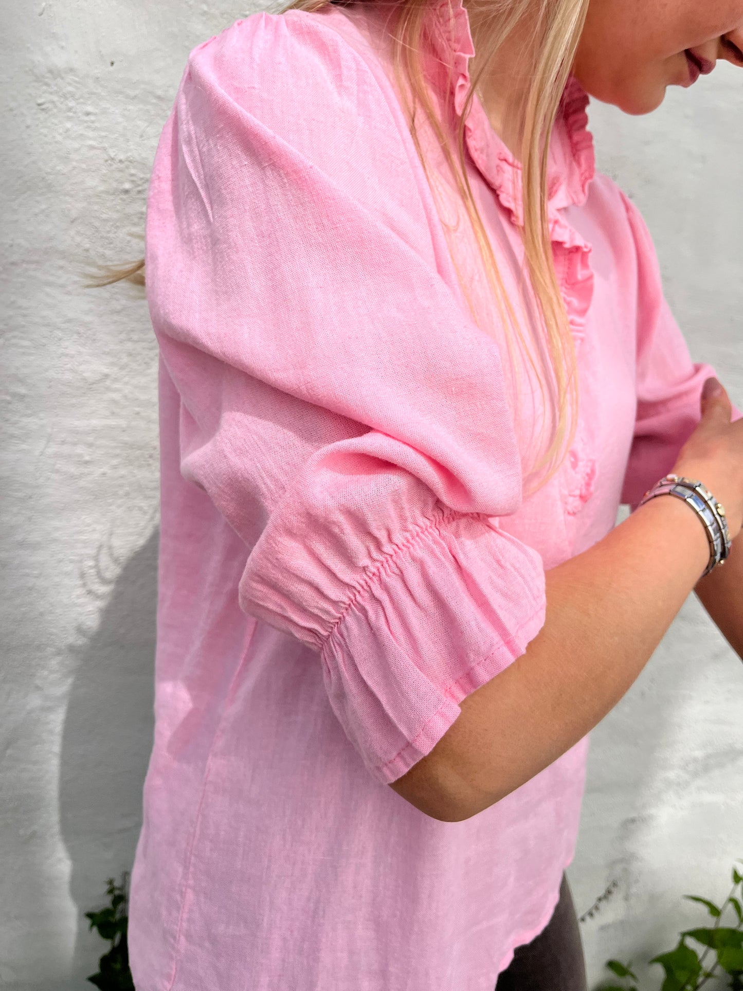 Linen shirt frill