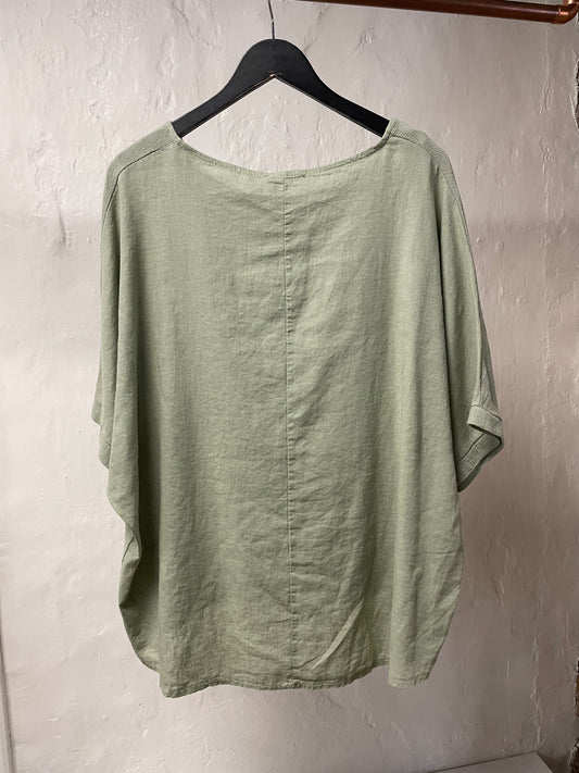 Linen wide top