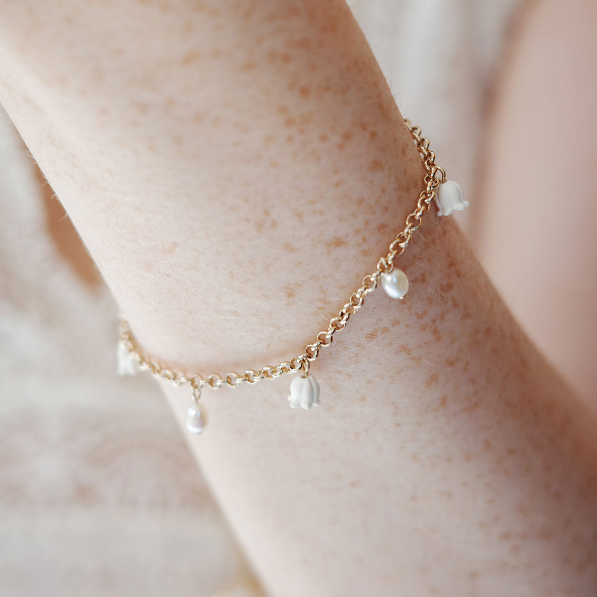 Lilies&Pearls bracelet