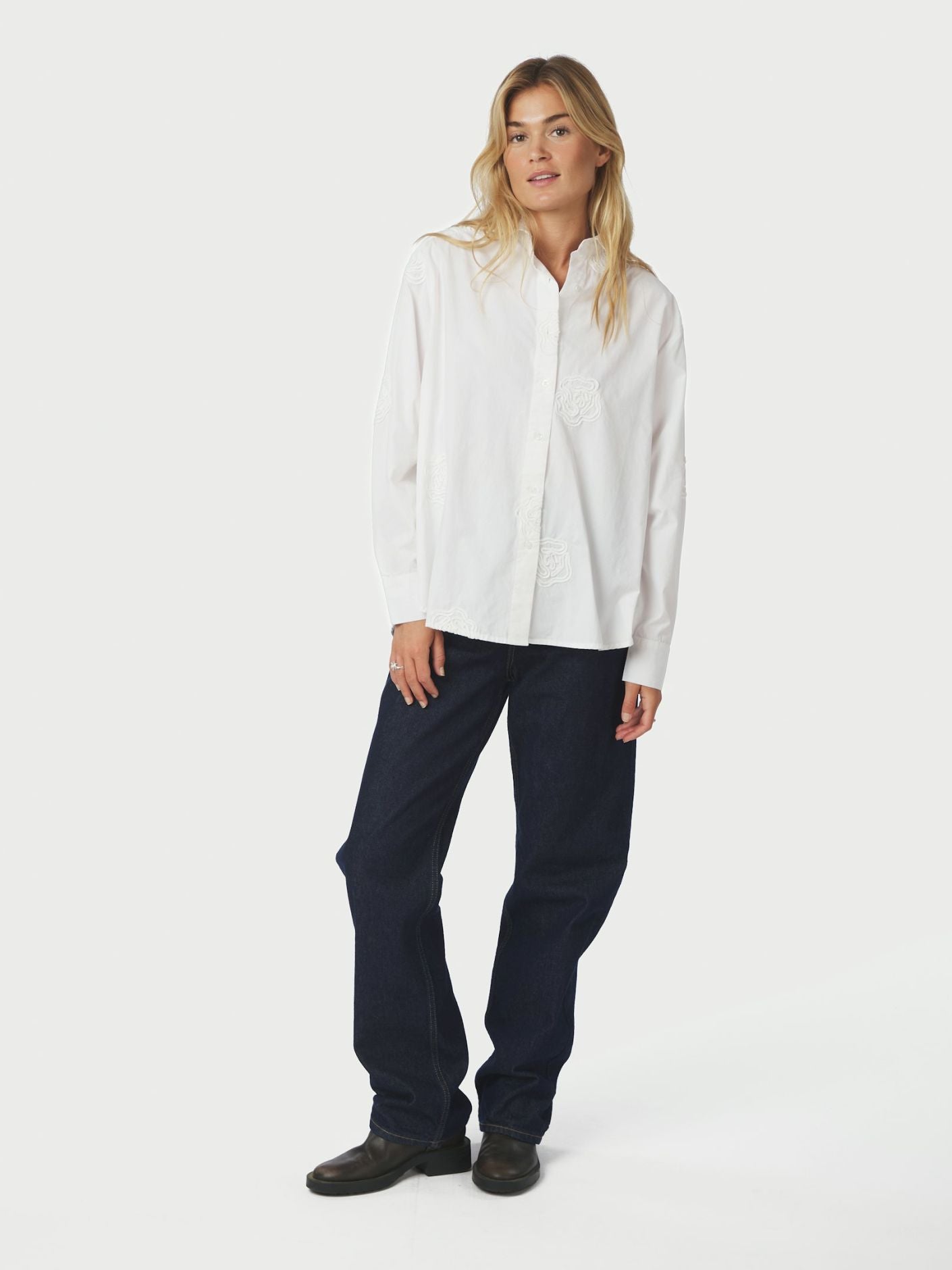 Dalma Dori emb shirt