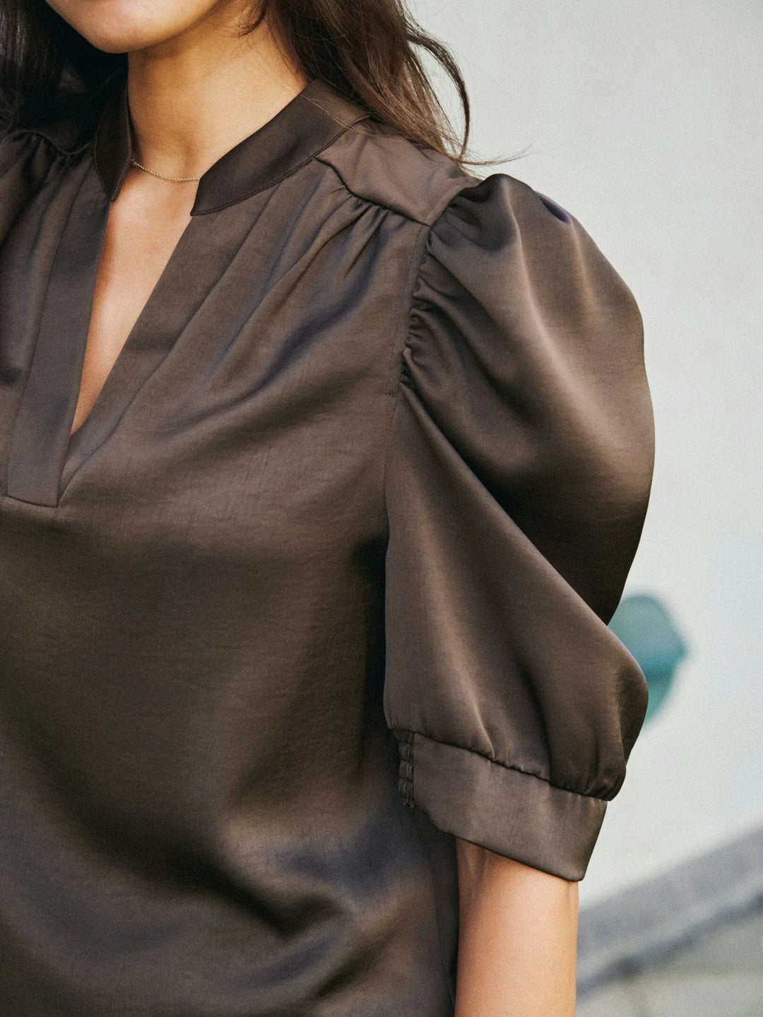 Roella Heavy Sateen Blouse- Mørkebrun