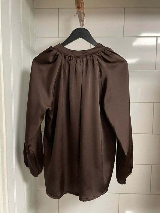 Sateen blouse v-neck