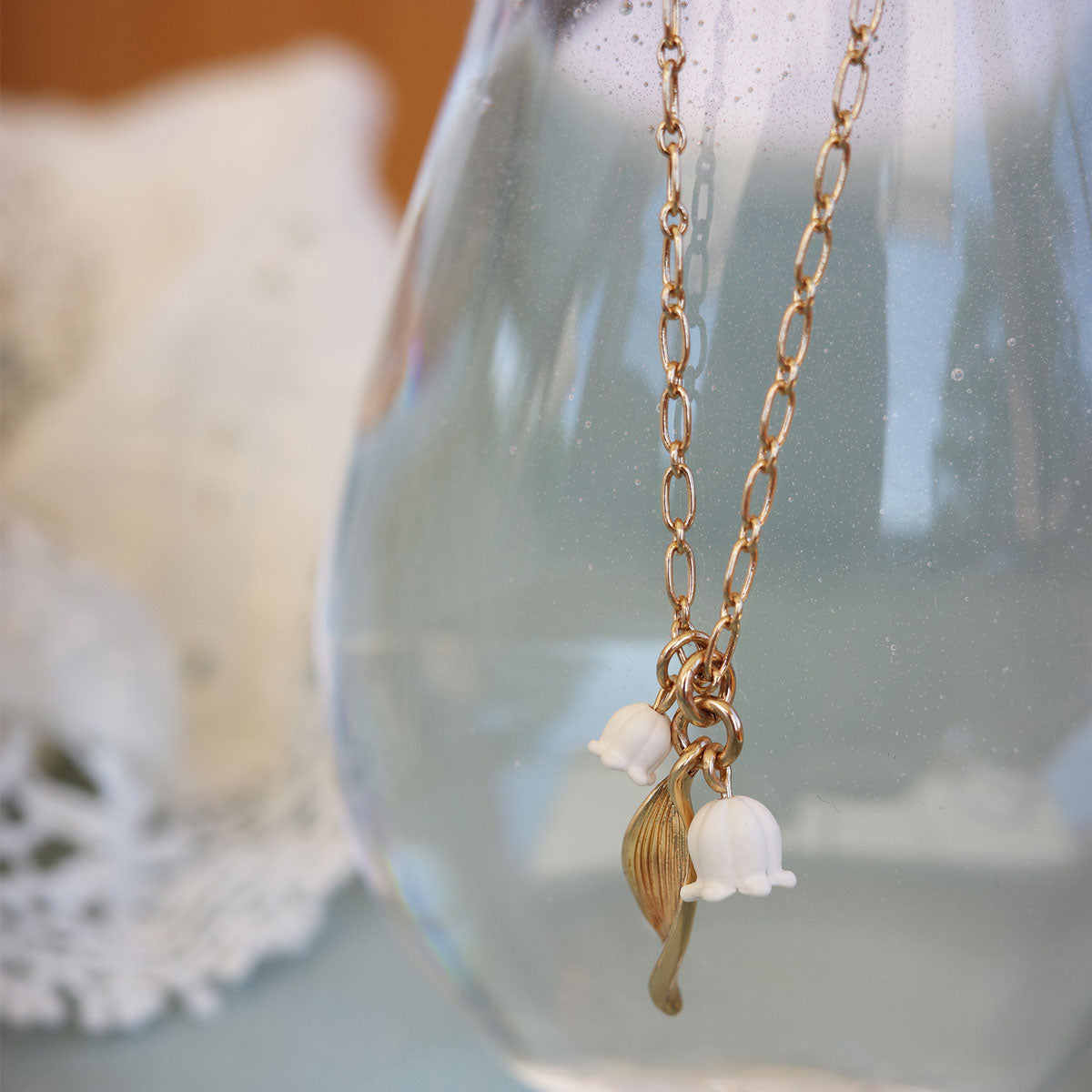 Lilies&Pearls necklace