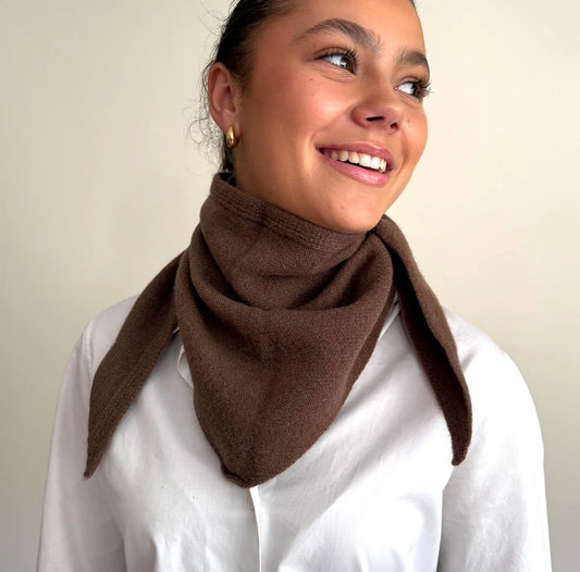 Scarves, triangular 110x37 Wool brown